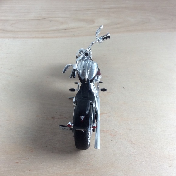 Hallmark 2103 CVO Breakout Harley Davidson Motorcycle Milestones Keepsake Orname - Picture 4 of 12